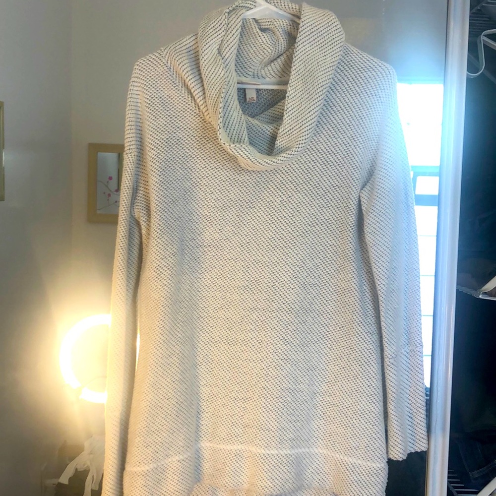 Lo bbg sweater - knit material